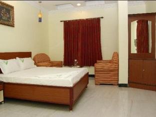 Shri Perumal Inn Пондичерри Экстерьер фото